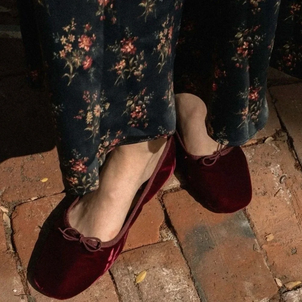 Doen Pillar Mary Jane in Crimson Velvet - Picture 4 of 7